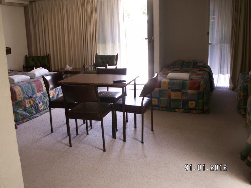 Albury Burvale Motor Inn Kültér fotó