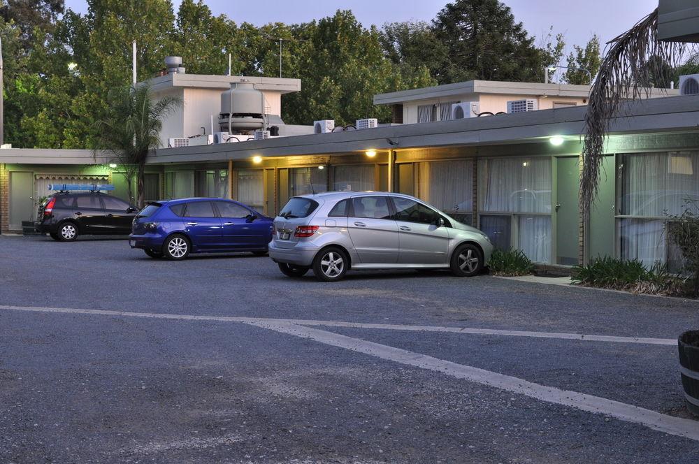 Albury Burvale Motor Inn Kültér fotó