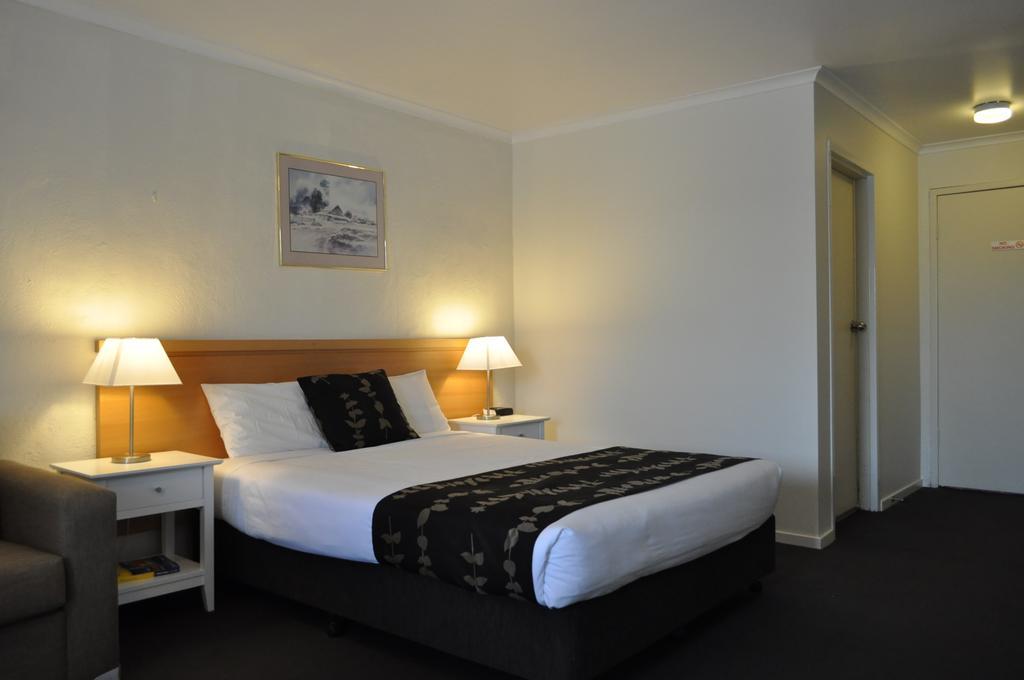 Albury Burvale Motor Inn Kültér fotó