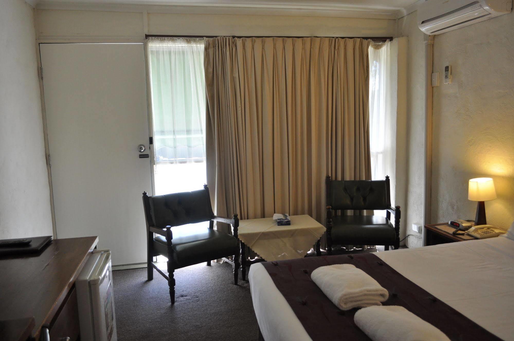 Albury Burvale Motor Inn Kültér fotó