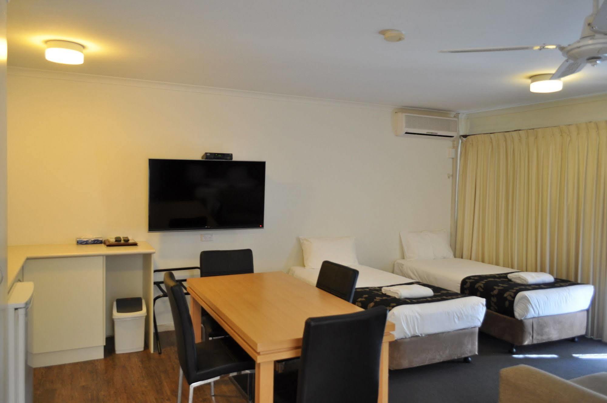 Albury Burvale Motor Inn Kültér fotó