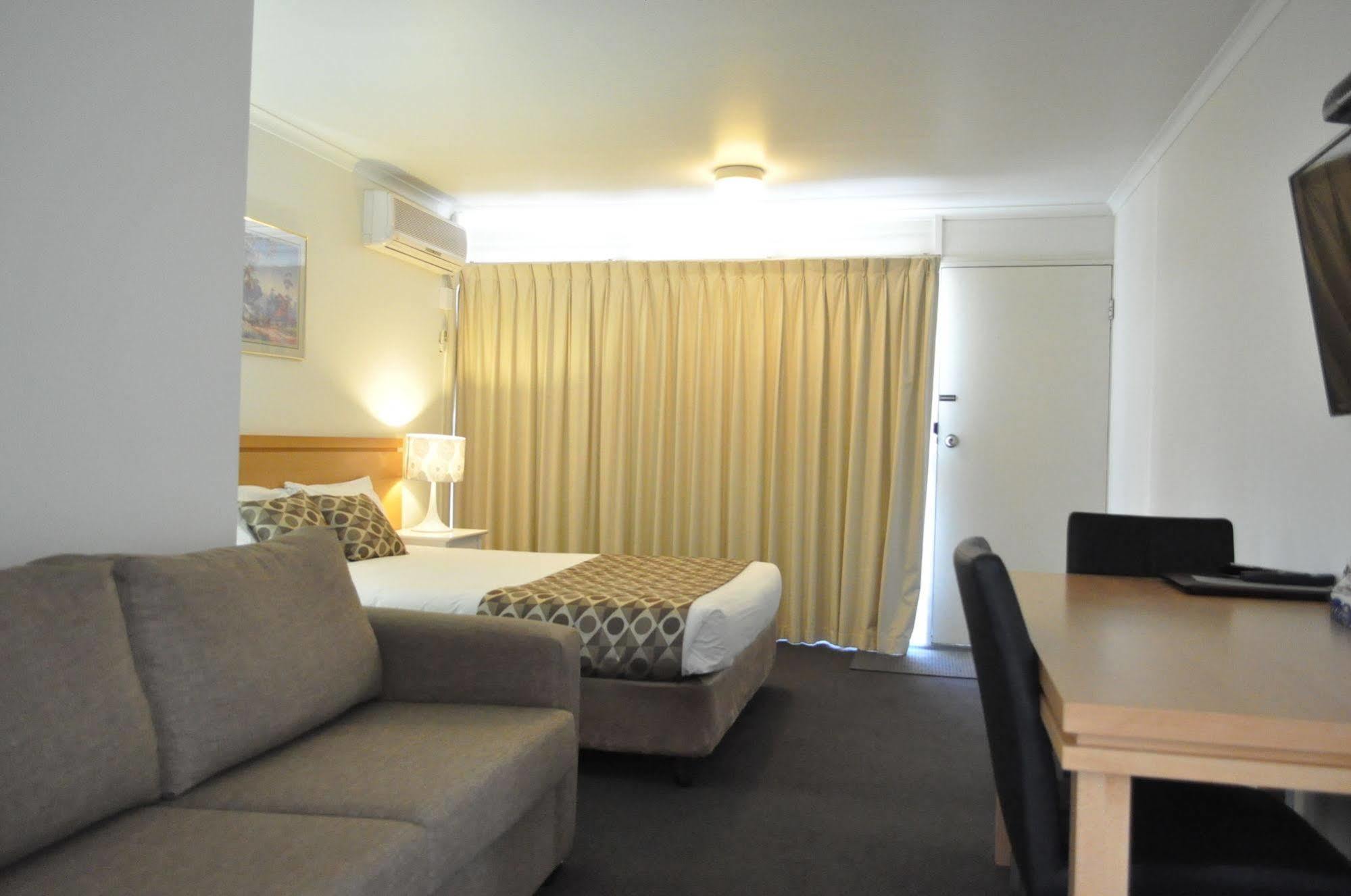 Albury Burvale Motor Inn Kültér fotó