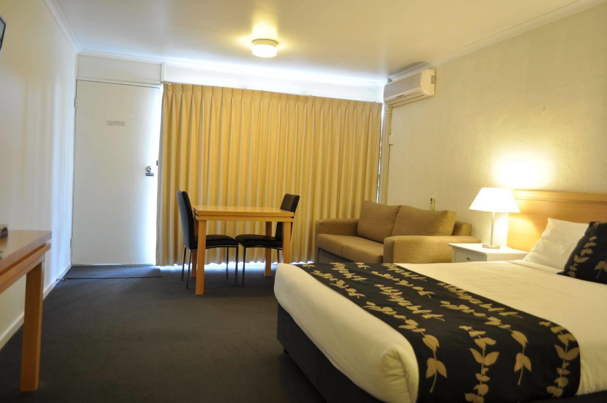 Albury Burvale Motor Inn Kültér fotó