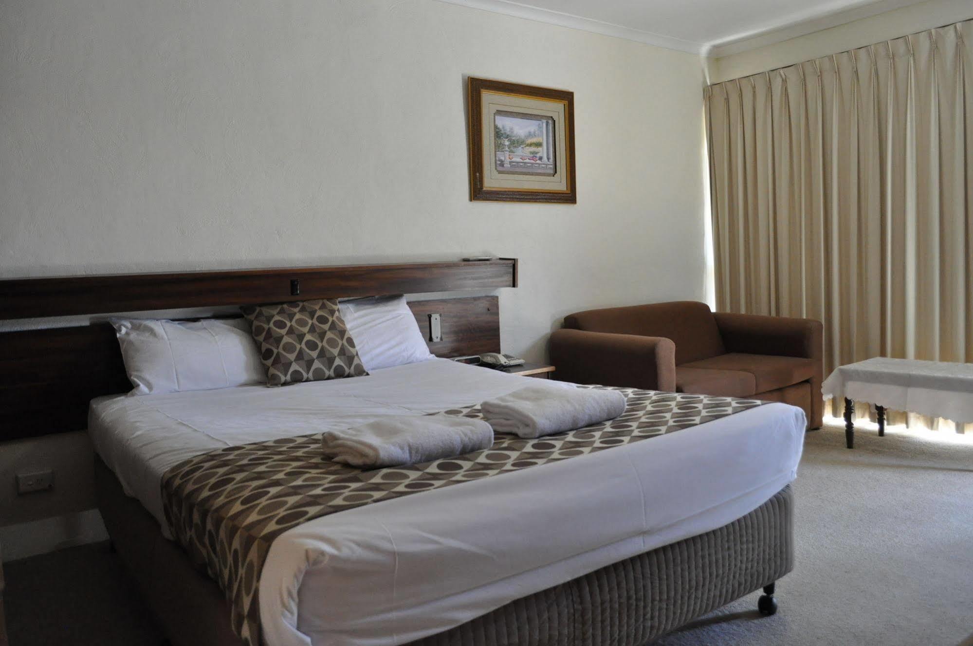 Albury Burvale Motor Inn Kültér fotó