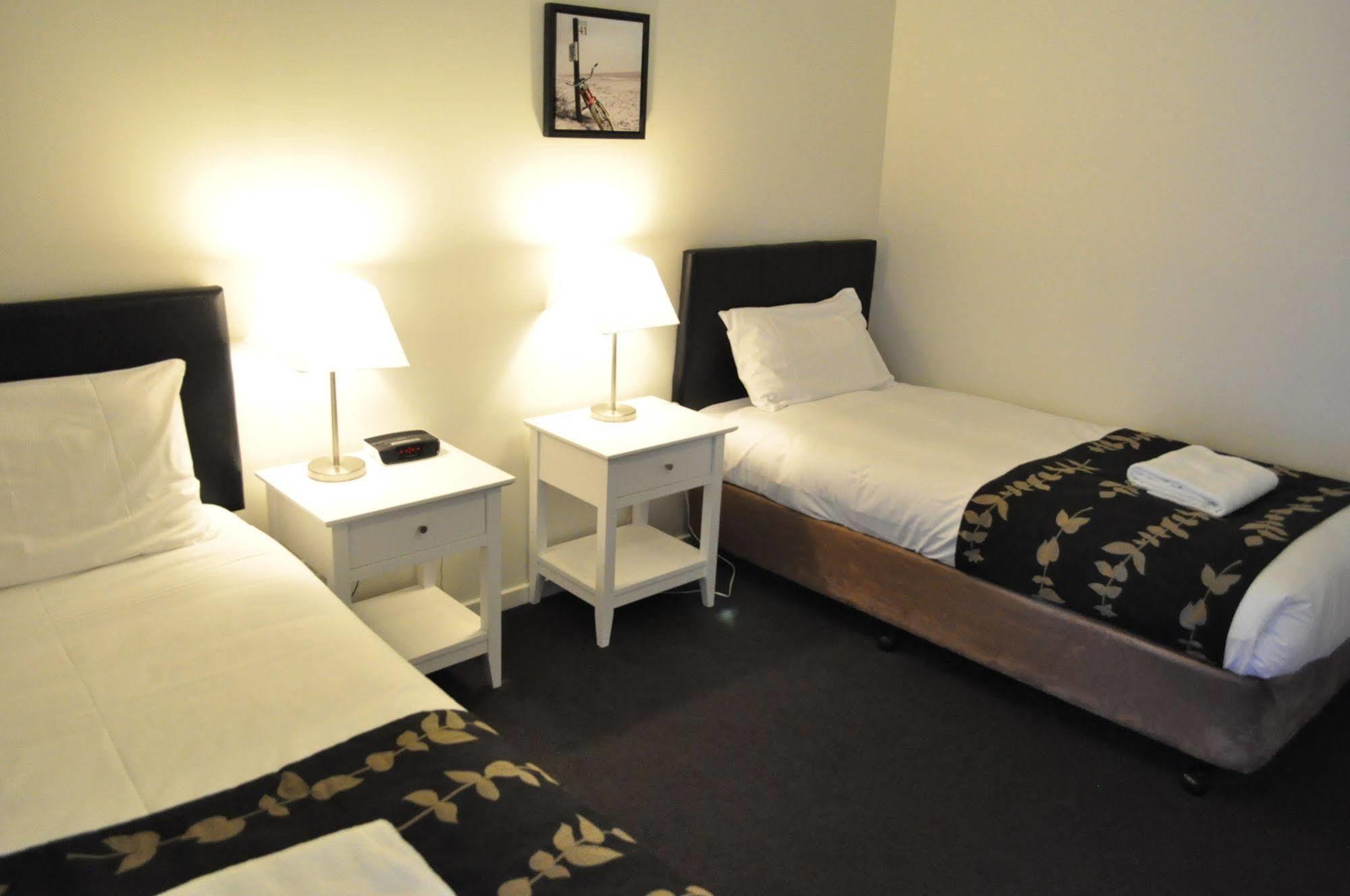 Albury Burvale Motor Inn Kültér fotó