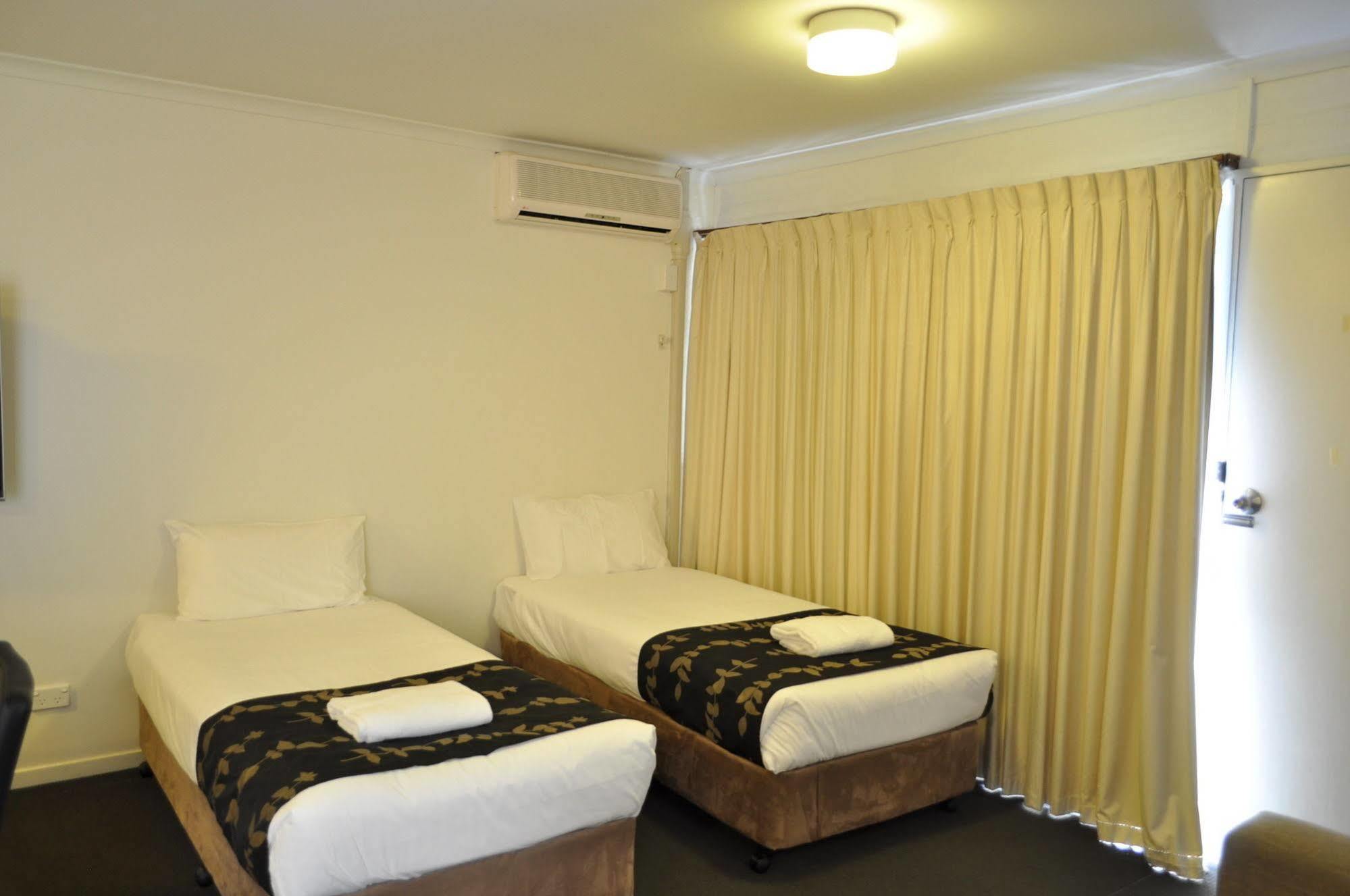 Albury Burvale Motor Inn Kültér fotó