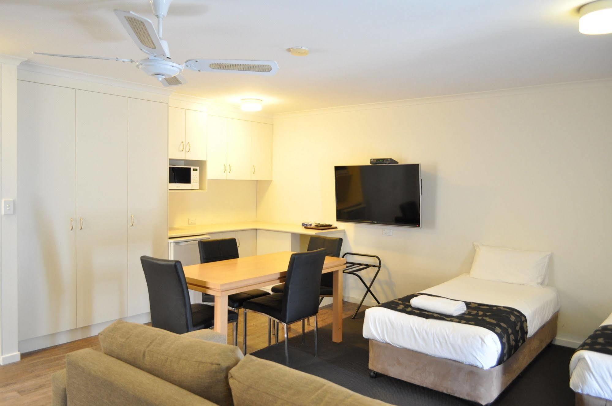 Albury Burvale Motor Inn Kültér fotó