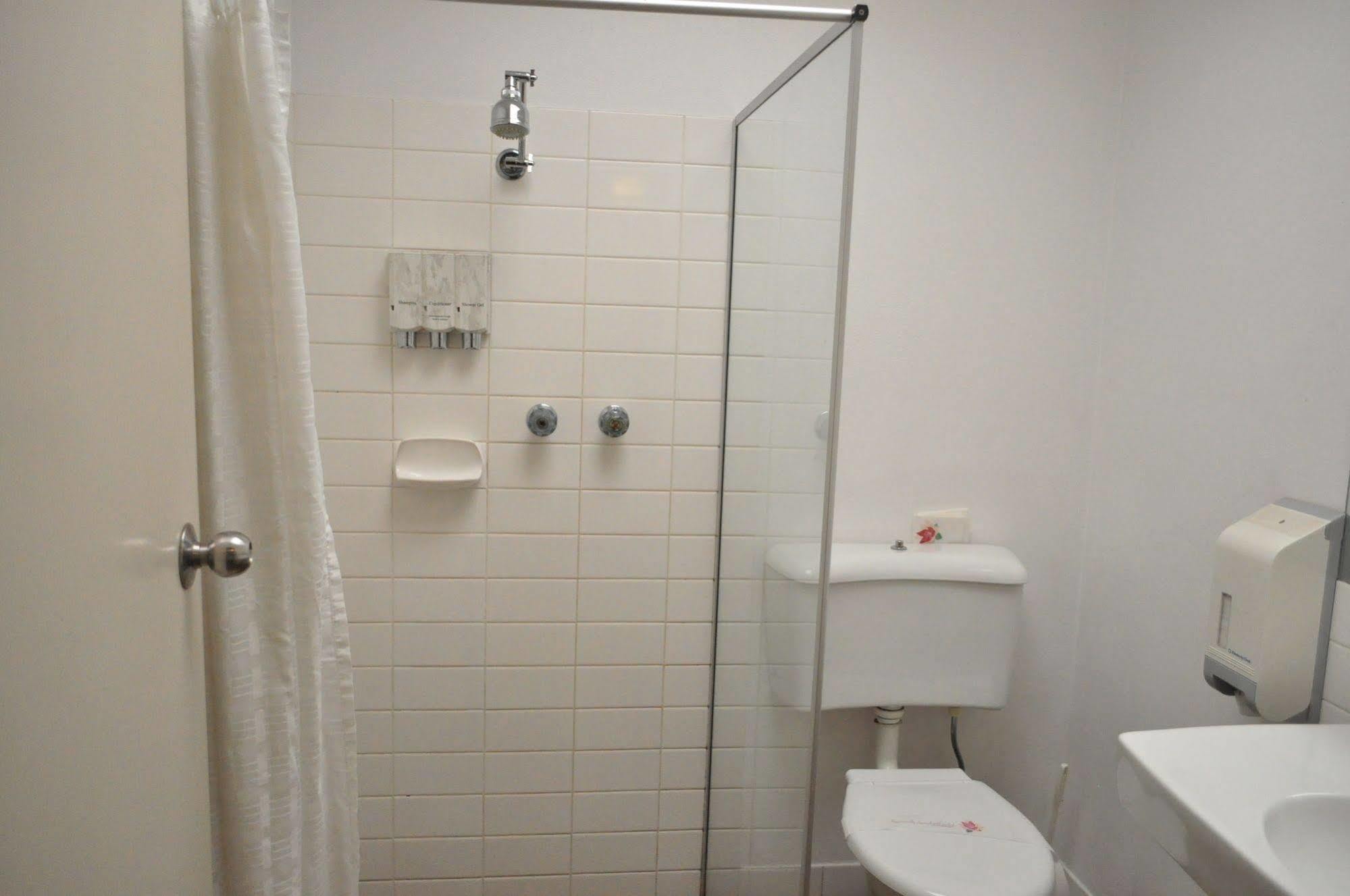 Albury Burvale Motor Inn Kültér fotó