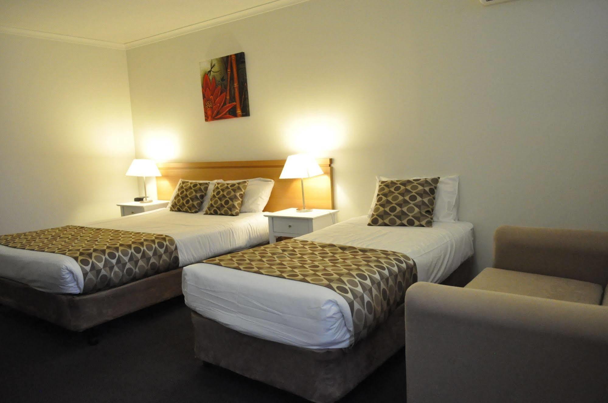 Albury Burvale Motor Inn Kültér fotó